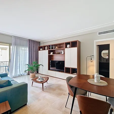 Apartmán Nestor&jeeves - Victoria - Delux Center